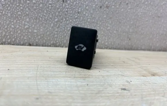 Toyota Prius (XW20) Hazard light switch 15B060