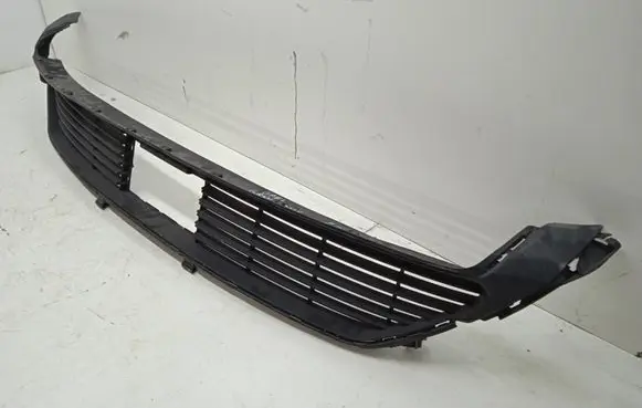 Opel Crossland X Front bumper lower grill