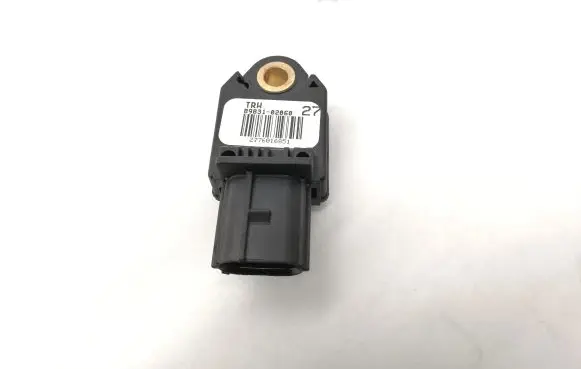 Toyota Auris 150 Airbag deployment crash/impact sensor 8983102060