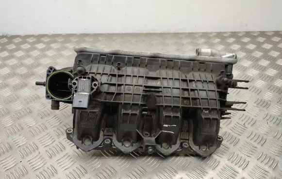 Audi Q2 - Intake manifold 04E145749F 03G906051E 0281002977