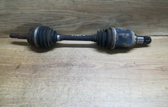 Toyota Avensis T250 Front driveshaft