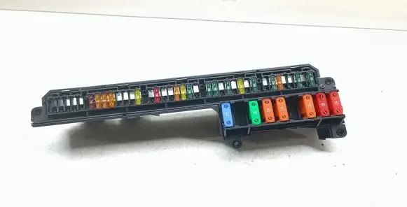 BMW 5 E60 E61 Fuse module 6957330 61146957330