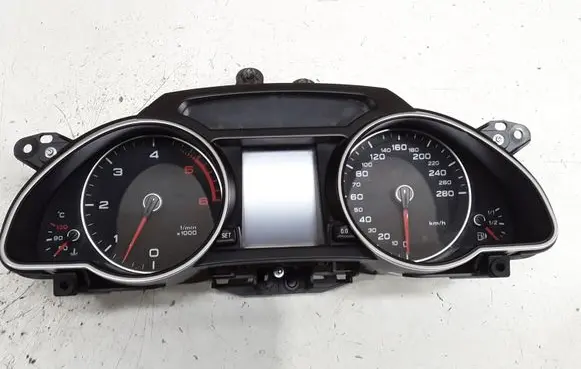 Audi A5 8T 8F Speedometer (instrument cluster) 8T0920932N