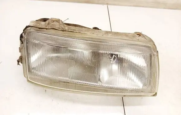 Volkswagen PASSAT B4 Headlight/headlamp 14197000