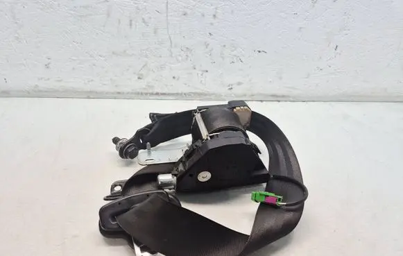 Chevrolet Epica Front seatbelt 34010077