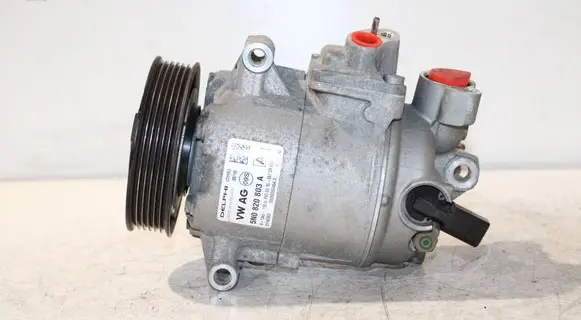 Volkswagen Golf VI Air conditioning (A/C) compressor (pump) 5N0820803A