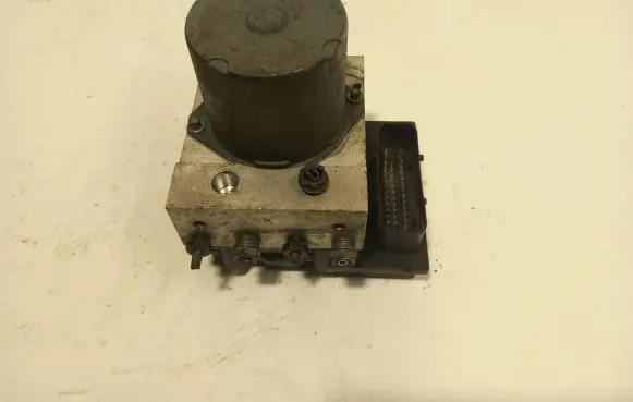 BMW 5 E60 E61 ABS Pump 6767237 6767235