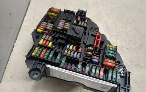 BMW 5 F10 F11 Fuse module 217033451F 9234424 01162713