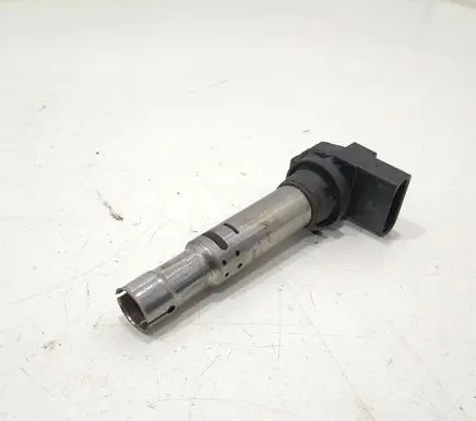 Volkswagen Touran I High voltage ignition coil 6905715