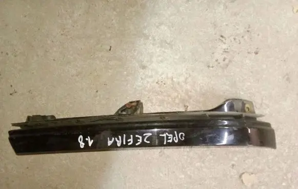 Opel Zafira A Under headlight/headlamp trim 90580652