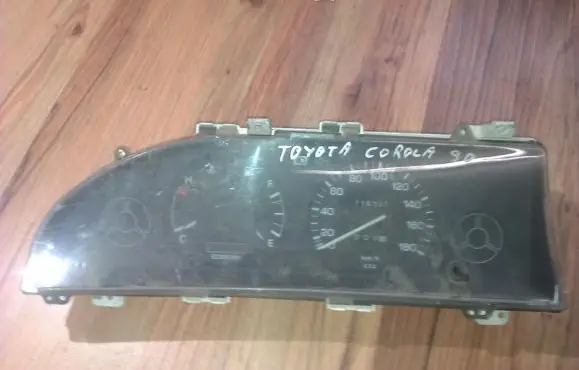 Toyota Corolla E90 Speedometer (instrument cluster) 830101e510