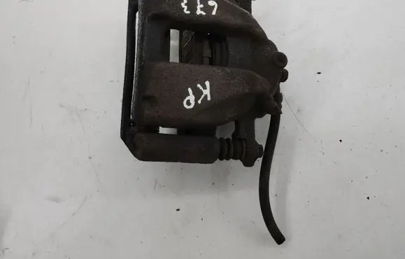 Honda CR-V Front brake caliper