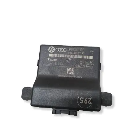 Volkswagen Touran I Gateway control module 1K0907530E 0325 1K0907951