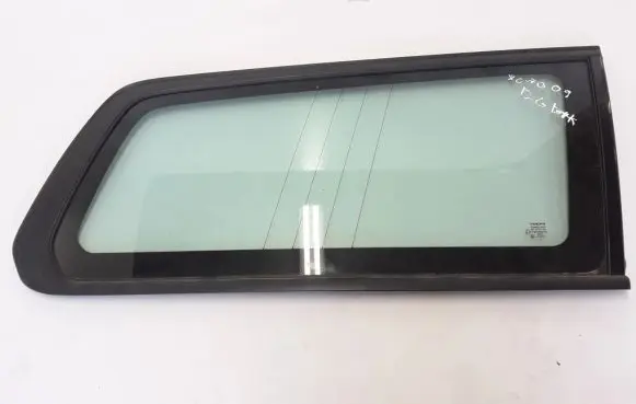 Volvo XC70 Rear side window 30674856