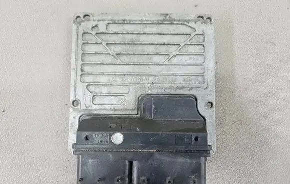 Mercedes-Benz C W203 Engine control unit/module A2710103245 A2711535291
