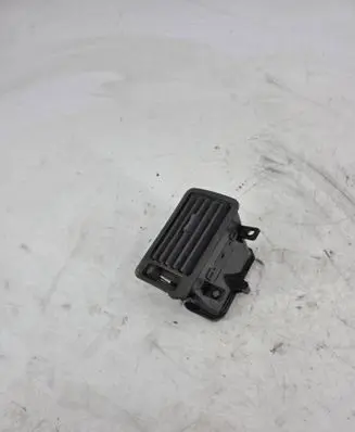 Mitsubishi Pajero Dashboard side air vent grill/cover trim 