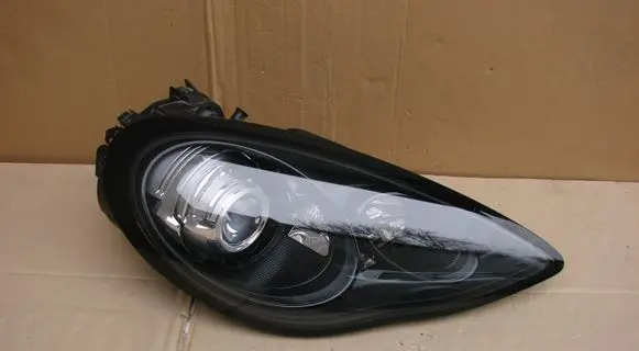 Porsche Panamera (970) Headlight/headlamp 97063198200 1ZT00963946