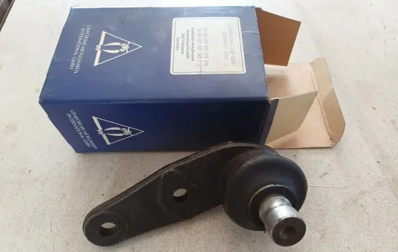 Audi Quattro Front ball joint 857407365C