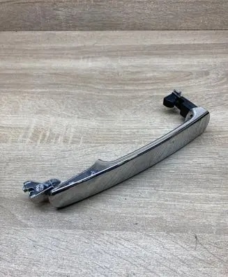 Nissan Rogue Front door exterior handle 