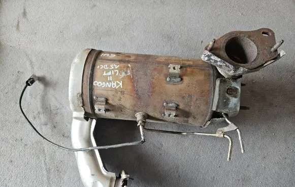 Renault Kangoo II Catalyst/FAP/DPF particulate filter 208A01125R 8201431465 751461000