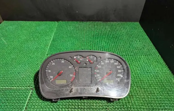 Volkswagen Golf IV Speedometer (instrument cluster) 0263611024 1J0919881D