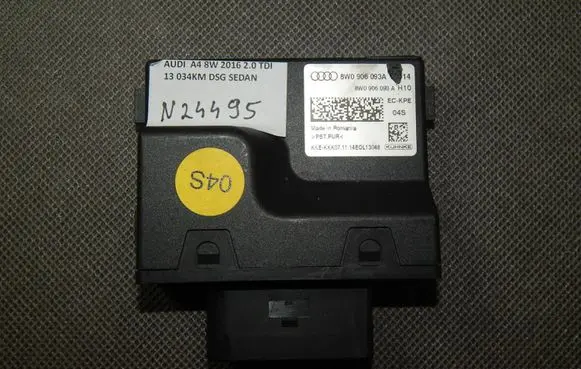 Audi A4 S4 B9 Fuel injection pump control unit/module 8W0906093A