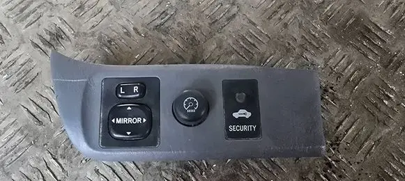 Toyota RAV 4 (XA20) Wing mirror switch 5544642020