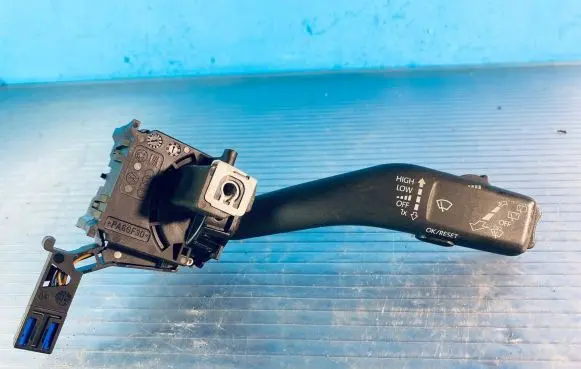 Skoda Octavia Mk2 (1Z) Wiper control stalk 1K0953519J