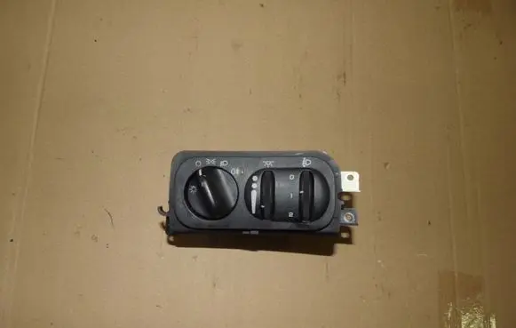 Chrysler 300M Light switch