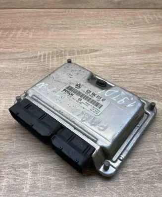 Skoda Fabia Mk1 (6Y) Engine control unit/module ECU 038906019AF 0281010289