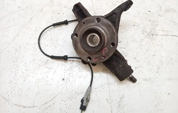 Peugeot 308 Front wheel hub spindle knuckle