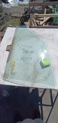 Fiat Seicento/600 Front door window glass four-door 1212123