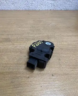 Mercedes-Benz R W251 Intake manifold valve actuator/motor 410475520 F2205