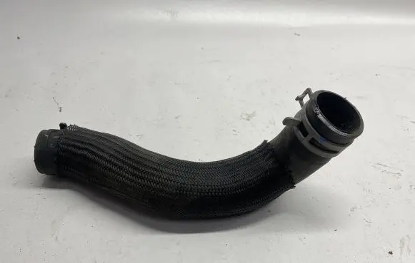 Chevrolet Camaro Engine coolant pipe/hose 84134906