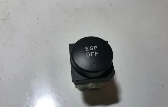 Citroen Xsara Picasso ESP (stability program) switch 9643213977