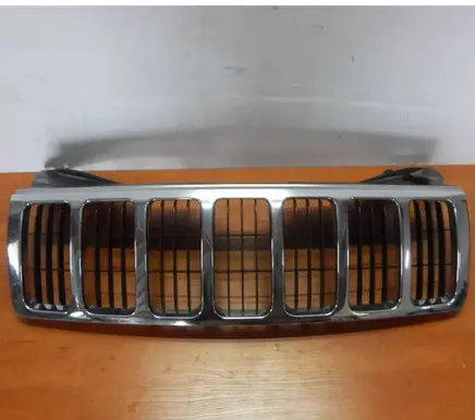 Jeep Grand Cherokee (WK) Front grill