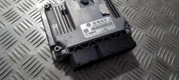 Volkswagen Golf V Engine control unit/module 03g906021pm