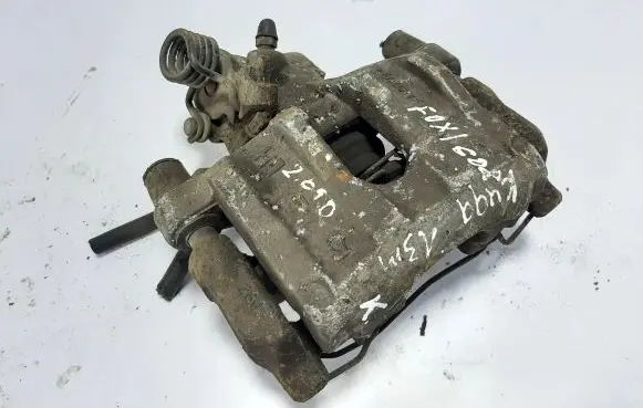 Ford Kuga II Rear brake caliper