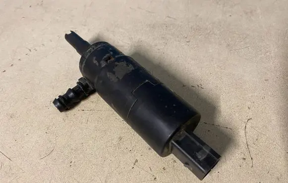 KIA Optima Headlight washer pump 3192996
