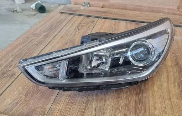 Hyundai i30 Headlight/headlamp 92101G4000