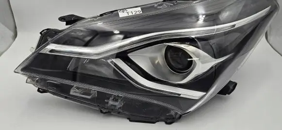 Toyota Yaris Headlight/headlamp T129