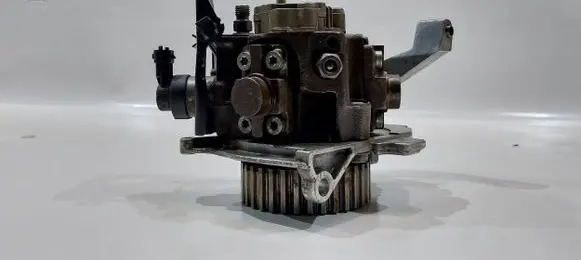 Ford Focus Fuel injection high pressure pump 9683703780