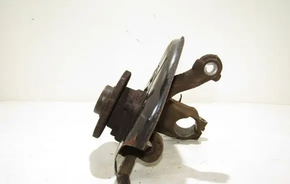 Volkswagen Golf Plus Front wheel hub