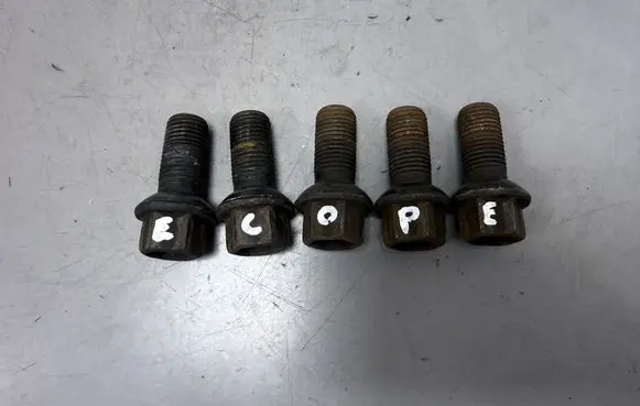 Mercedes-Benz E C207 W207 Nuts/bolts