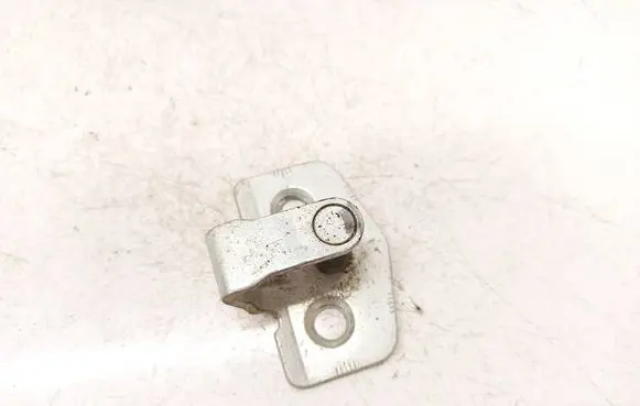 Opel Astra H Front door lock loop/hook striker