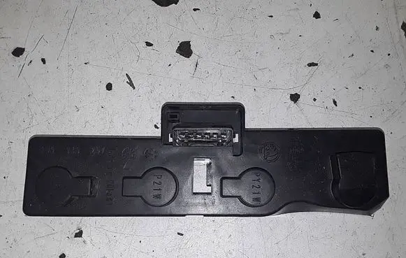 Skoda Octavia Mk1 (1U) Tail light bulb cover holder 1U9945257