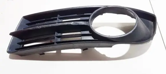 Volkswagen Touran I Front bumper lower grill 1T0853665A