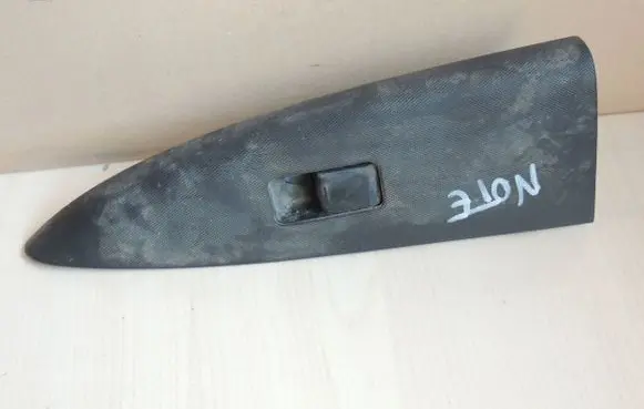 Nissan Note (E11) Electric window control switch