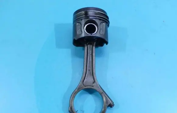 Piston