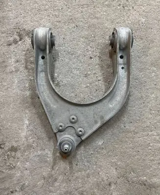 Mercedes-Benz E W211 Front upper control arm/wishbone 211331008
